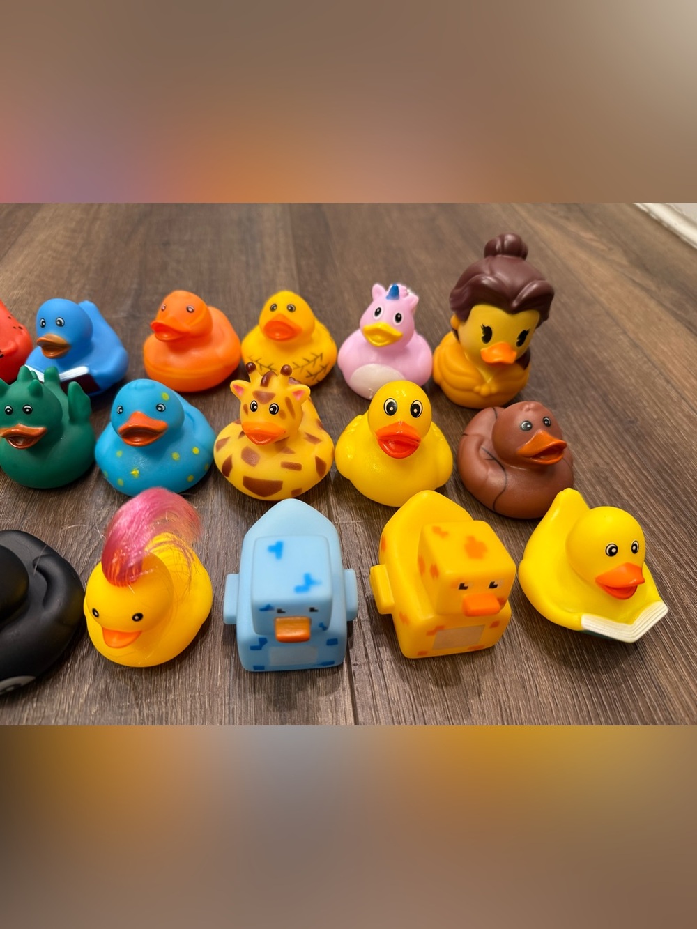 Lot of 21 rubber duckies great for kids jeep cruises random pack - Picture 4 of 6